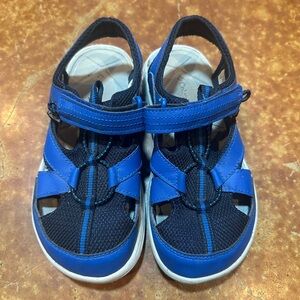 Columbia sandals youth size 2